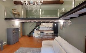 Green Pepper Apartment In Florence